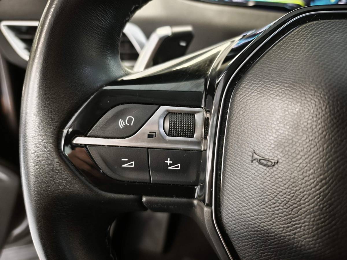Peugeot 3008 Peugeot 3008 1.6 HYbrid 225 Allure Pack Business