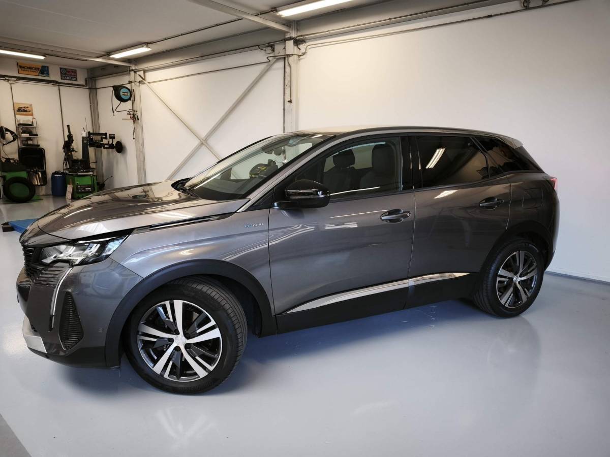 Peugeot 3008 Peugeot 3008 1.6 HYbrid 225 Allure Pack Business