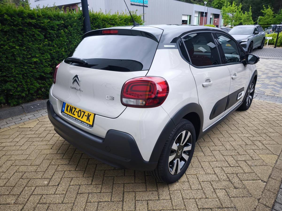 Citroën C3 Citroen C3 1.2 PureTech Shine Apple CarPlay & Android Auto | Stoelverwarming | Bi-Tone
