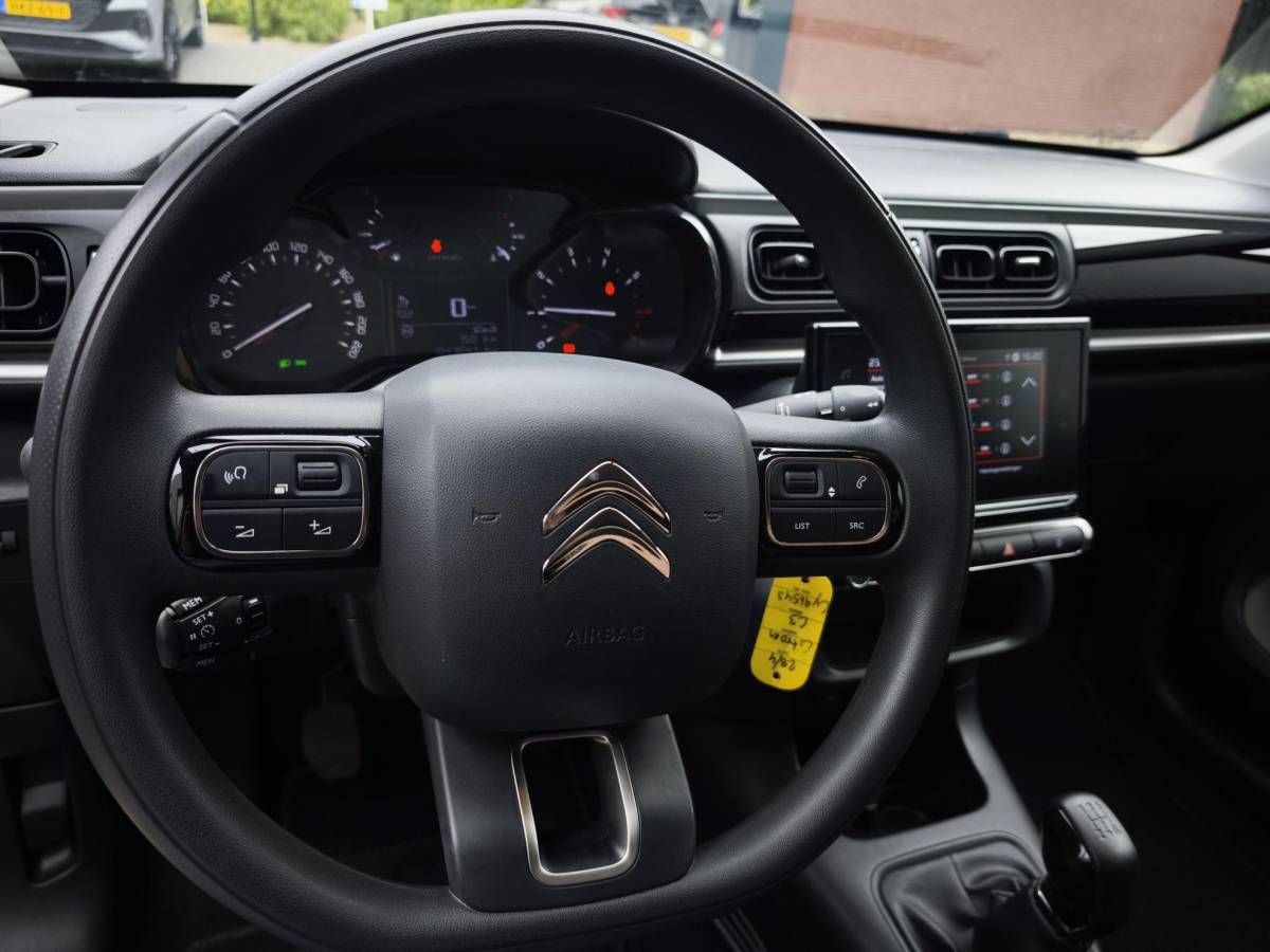 Citroën C3 Citroen C3 1.2 PureTech Shine Apple CarPlay & Android Auto | Stoelverwarming | Bi-Tone