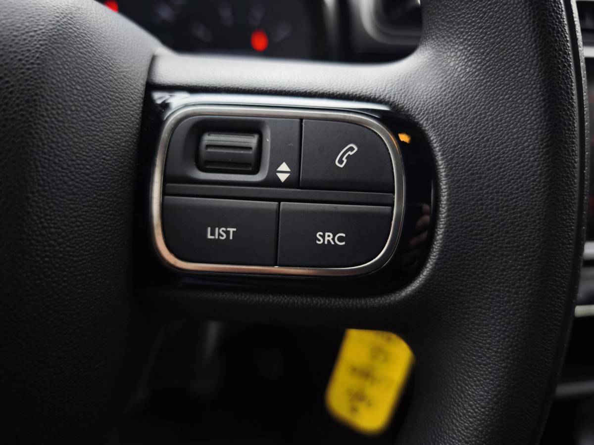 Citroën C3 Citroen C3 1.2 PureTech Shine Apple CarPlay & Android Auto | Stoelverwarming | Bi-Tone