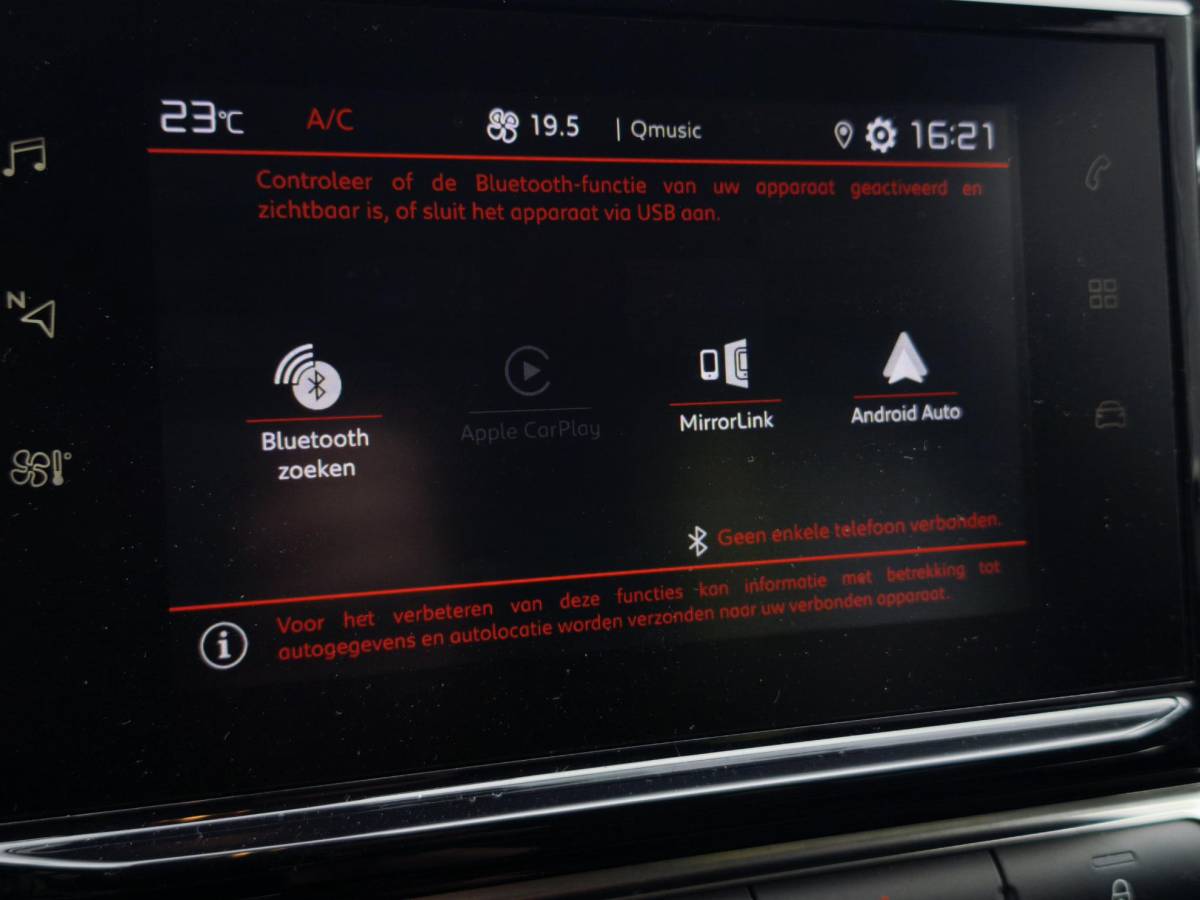 Citroën C3 Citroen C3 1.2 PureTech Shine Apple CarPlay & Android Auto | Stoelverwarming | Bi-Tone