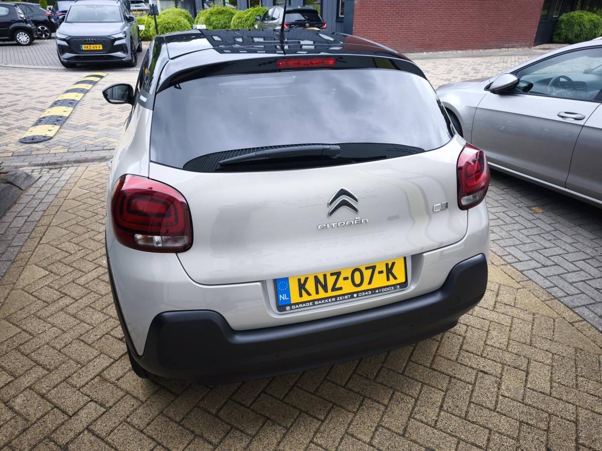 Citroën C3 Citroen C3 1.2 PureTech Shine Apple CarPlay & Android Auto | Stoelverwarming | Bi-Tone