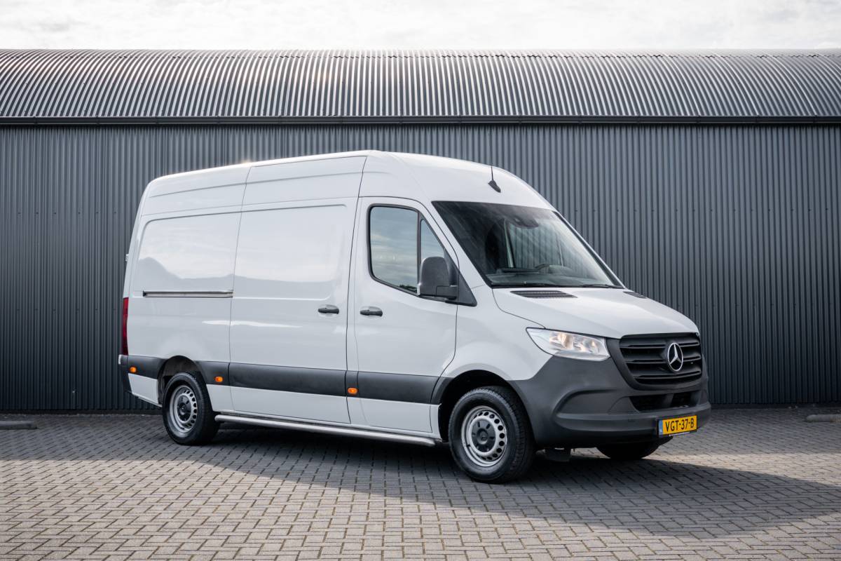 Mercedes-Benz Sprinter Mercedes-Benz Sprinter 311 CDI RWD L2H2 | Volledig Ingericht | Mbux | Camera | Climatronic