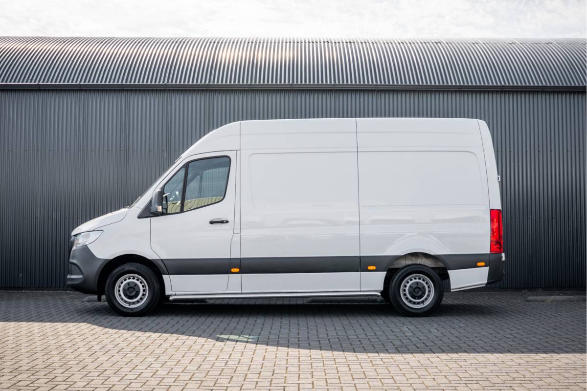 Mercedes-Benz Sprinter Mercedes-Benz Sprinter 311 CDI RWD L2H2 | Volledig Ingericht | Mbux | Camera | Climatronic