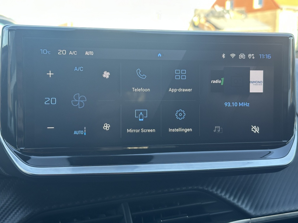 Peugeot 2008 Peugeot 2008 1.2 Allure | Sensoren V+A | CarPlay |
