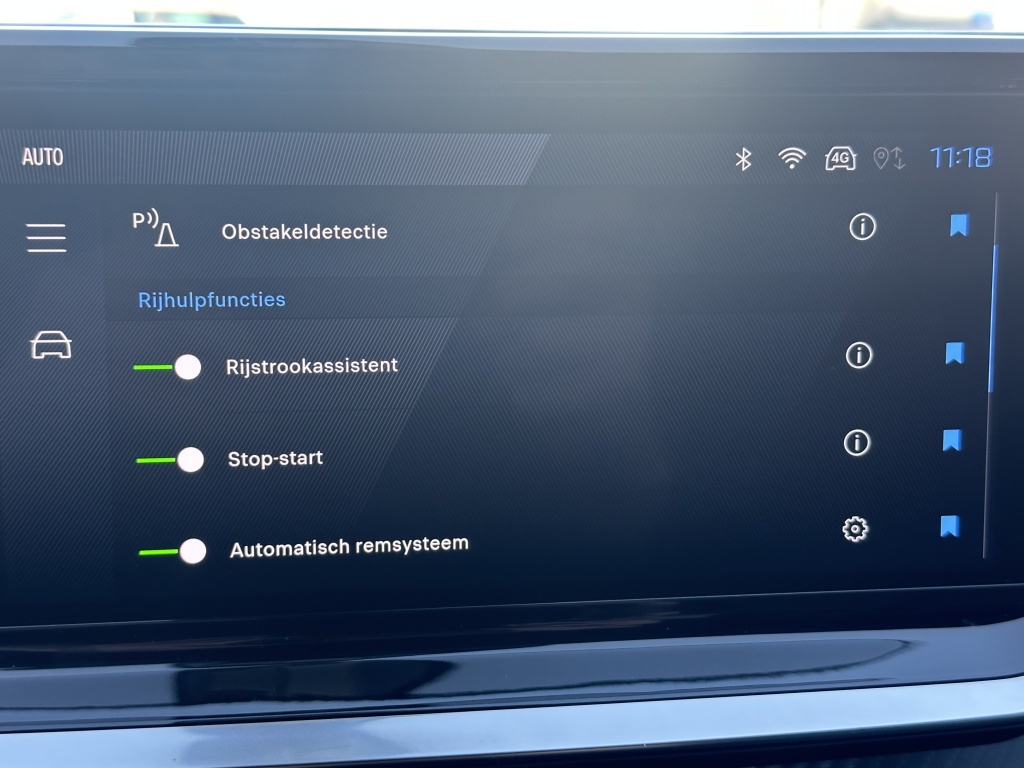 Peugeot 2008 Peugeot 2008 1.2 Allure | Sensoren V+A | CarPlay |