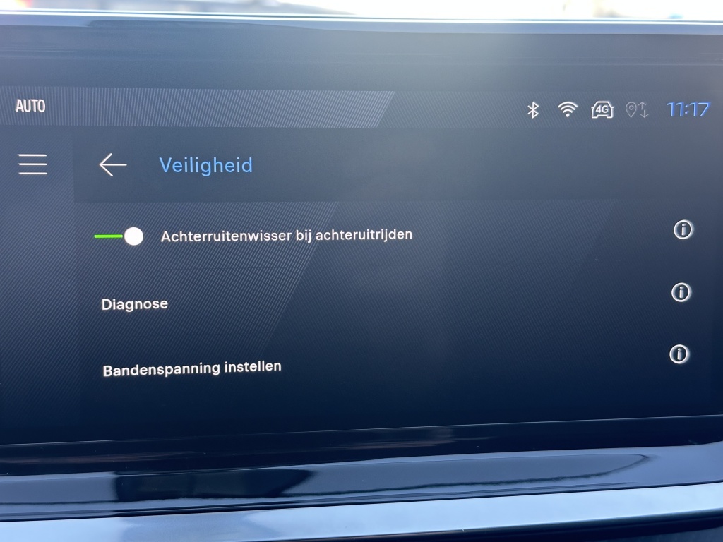 Peugeot 2008 Peugeot 2008 1.2 Allure | Sensoren V+A | CarPlay |