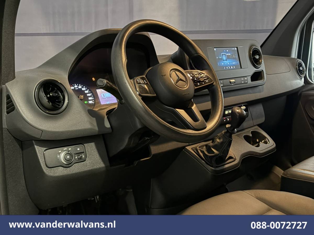 Mercedes-Benz Sprinter Mercedes-Benz Sprinter 314 CDI 143pk L2H2 Euro6 Airco | Navigatie | Trekhaak | Camera | Apple Carplay Android Auto, Trap, Leder, Bijrijdersbank