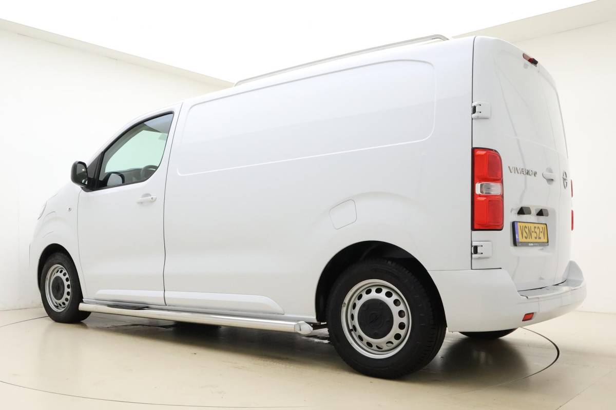 Opel Vivaro-e Opel Vivaro-e L2H1 Innovation 75 kWh | Navigatie pakket | Climate Control | Camera achter | Apple Carplay/Android Auto | Elektrisch inklapbare spiegels | Laadruimte betimmering