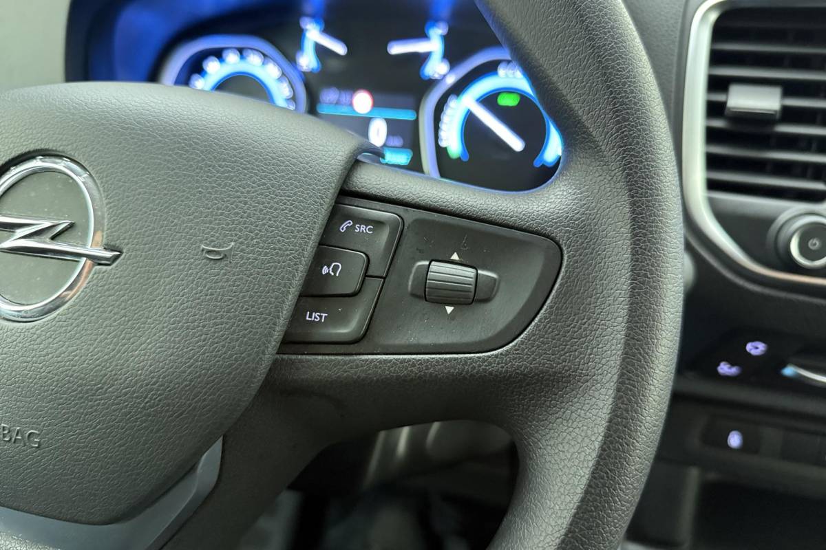 Opel Vivaro-e Opel Vivaro-e L2H1 Innovation 75 kWh | Navigatie pakket | Climate Control | Camera achter | Apple Carplay/Android Auto | Elektrisch inklapbare spiegels | Laadruimte betimmering