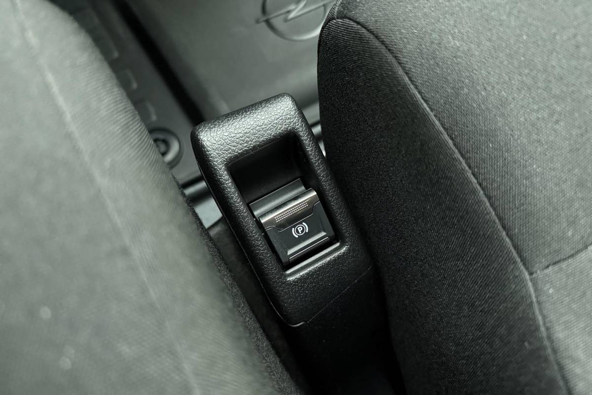 Opel Vivaro-e Opel Vivaro-e L2H1 Innovation 75 kWh | Navigatie pakket | Climate Control | Camera achter | Apple Carplay/Android Auto | Elektrisch inklapbare spiegels | Laadruimte betimmering