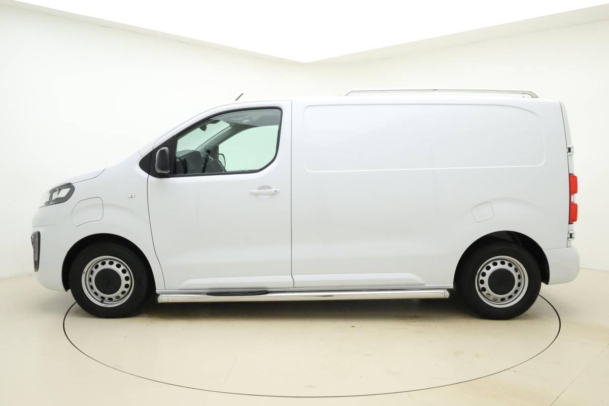 Opel Vivaro-e Opel Vivaro-e L2H1 Innovation 75 kWh | Navigatie pakket | Climate Control | Camera achter | Apple Carplay/Android Auto | Elektrisch inklapbare spiegels | Laadruimte betimmering