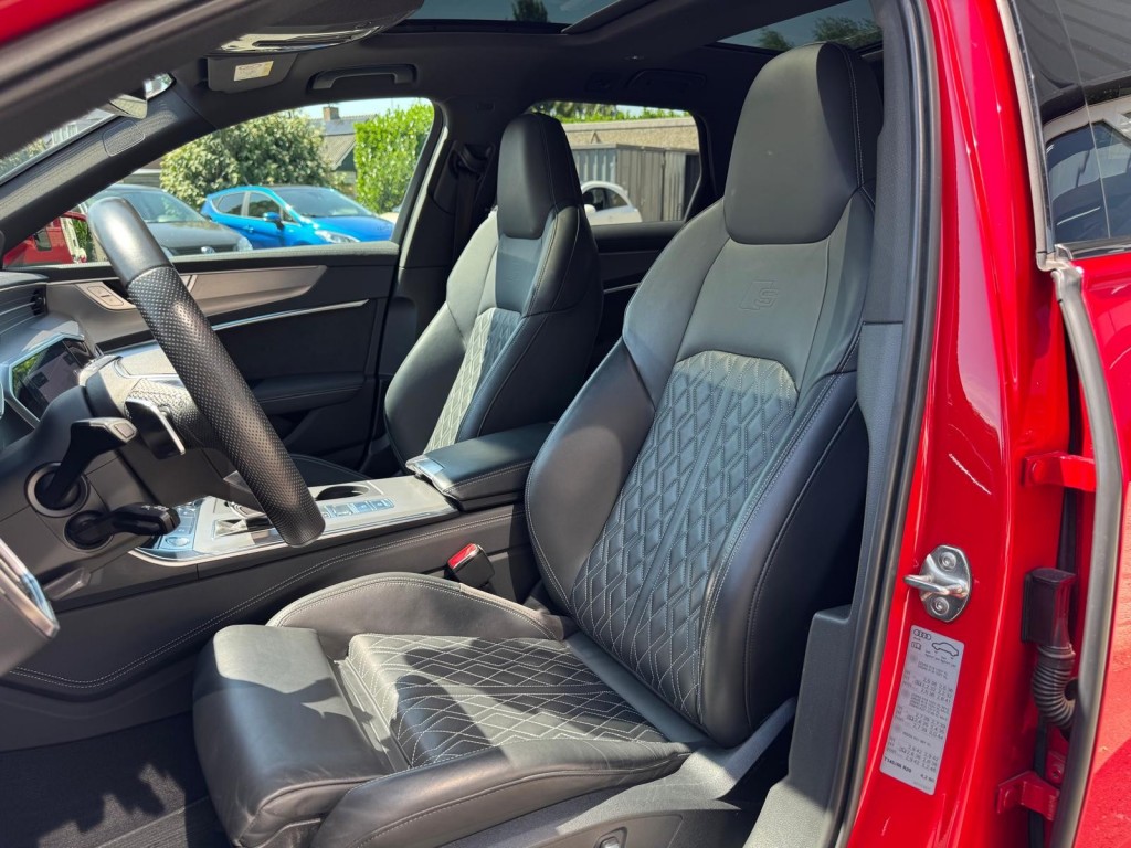 Audi A6 Audi A6 55 TFSI V6T Quattro S edition RS interieur Pano B&O Memory Achterasbesturing Matrix 360