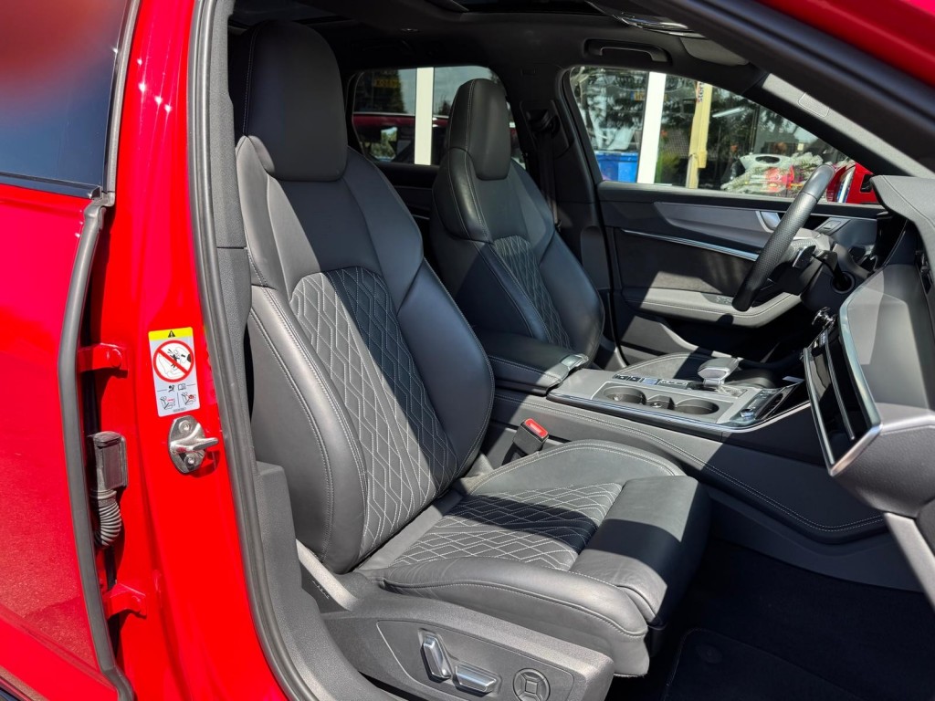 Audi A6 Audi A6 55 TFSI V6T Quattro S edition RS interieur Pano B&O Memory Achterasbesturing Matrix 360