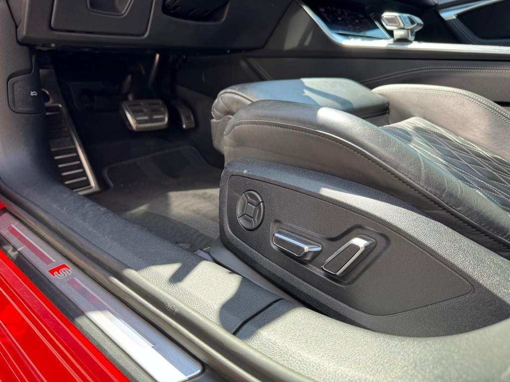 Audi A6 Audi A6 55 TFSI V6T Quattro S edition RS interieur Pano B&O Memory Achterasbesturing Matrix 360