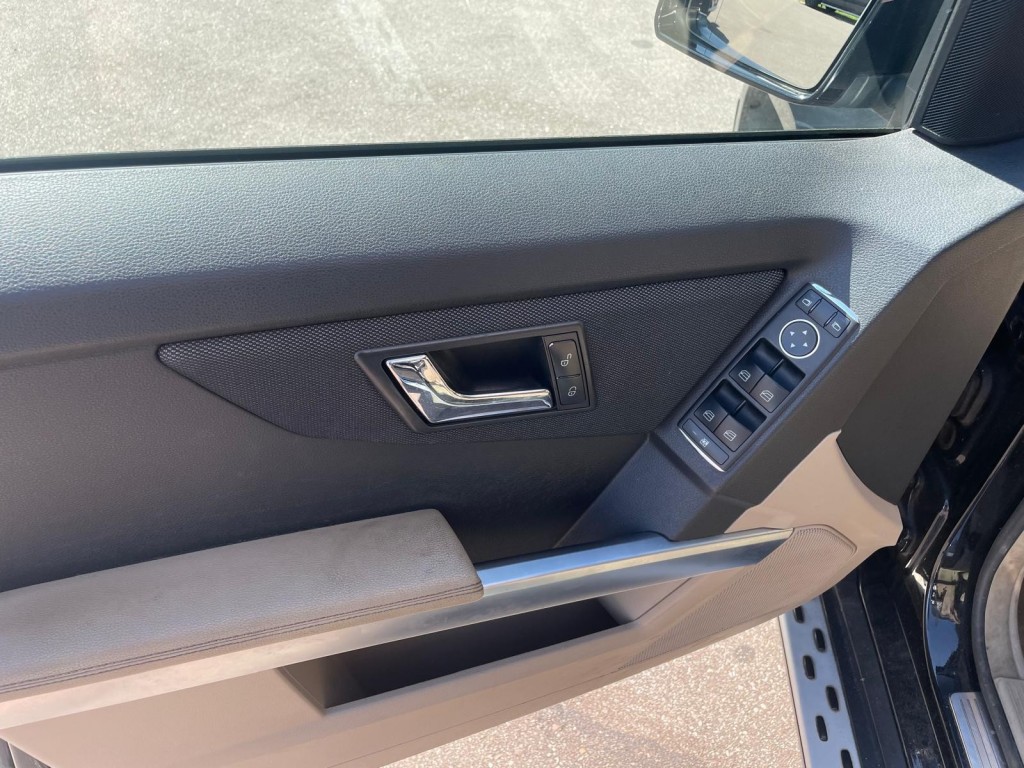 Mercedes-Benz GLK Mercedes-benz Glk-klasse GLK 320 CDI  Automaat Grijs Kenteken Climate control Cruise control Trekhaak  Leder