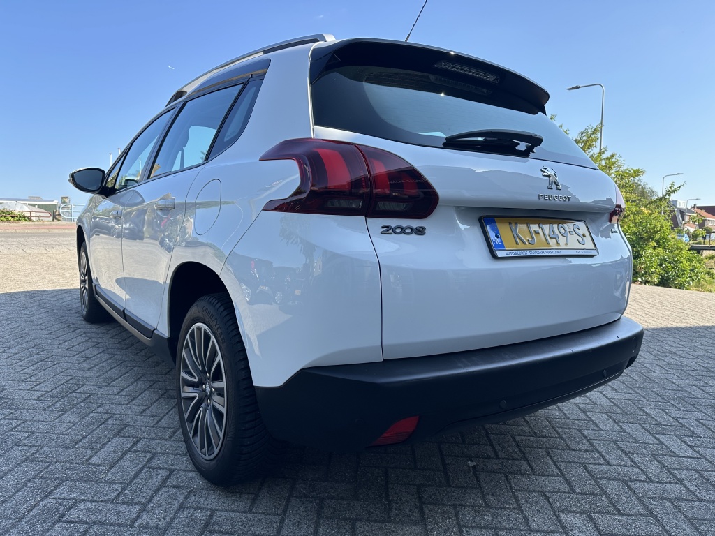 Peugeot 2008 Peugeot 2008 1.2 Active | Navi | CarPlay | Cruise Control |