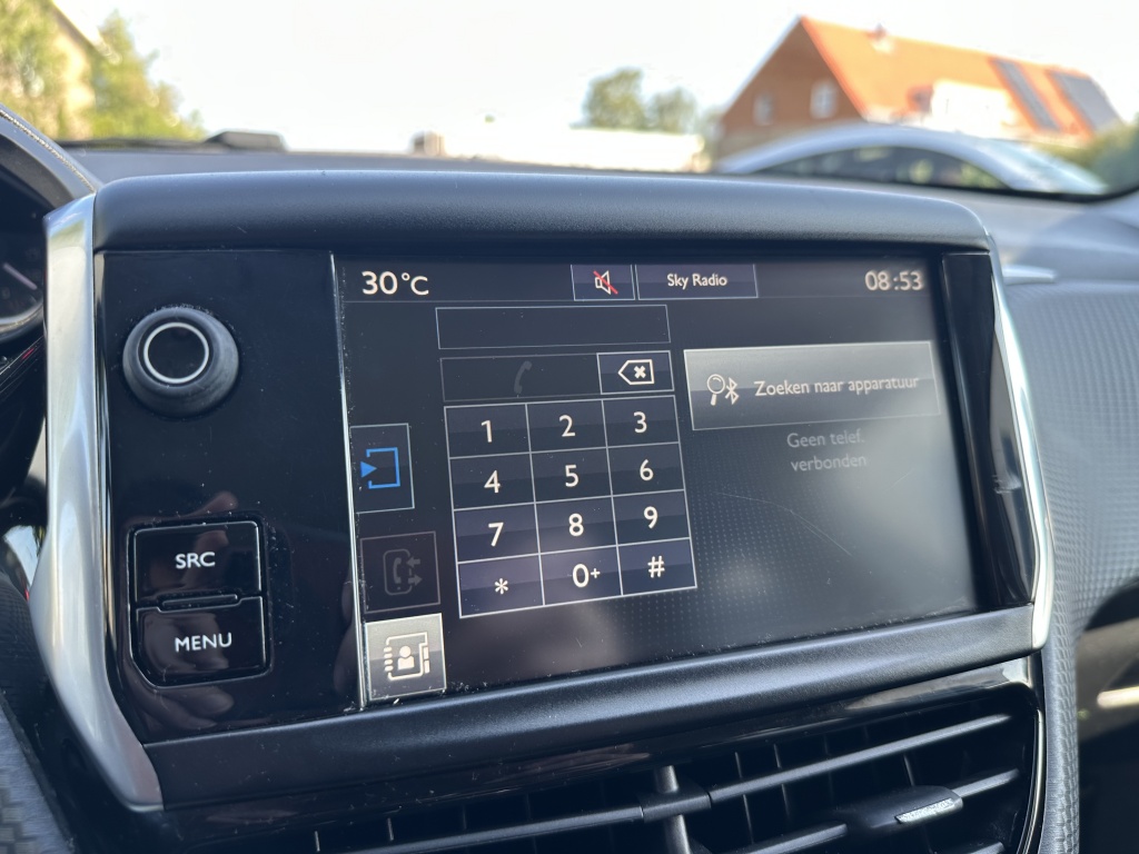 Peugeot 2008 Peugeot 2008 1.2 Active | Navi | CarPlay | Cruise Control |