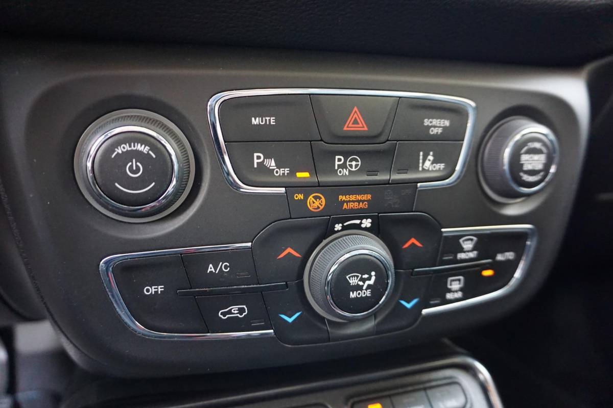 Jeep Compass Jeep Compass 4xe 240 Plug-in Hybrid Electric Trailhawk | PANO | LED