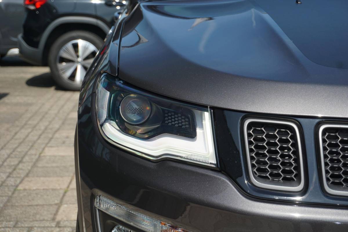 Jeep Compass Jeep Compass 4xe 240 Plug-in Hybrid Electric Trailhawk | PANO | LED