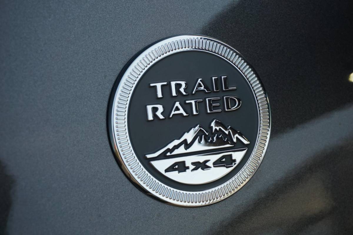 Jeep Compass Jeep Compass 4xe 240 Plug-in Hybrid Electric Trailhawk | PANO | LED