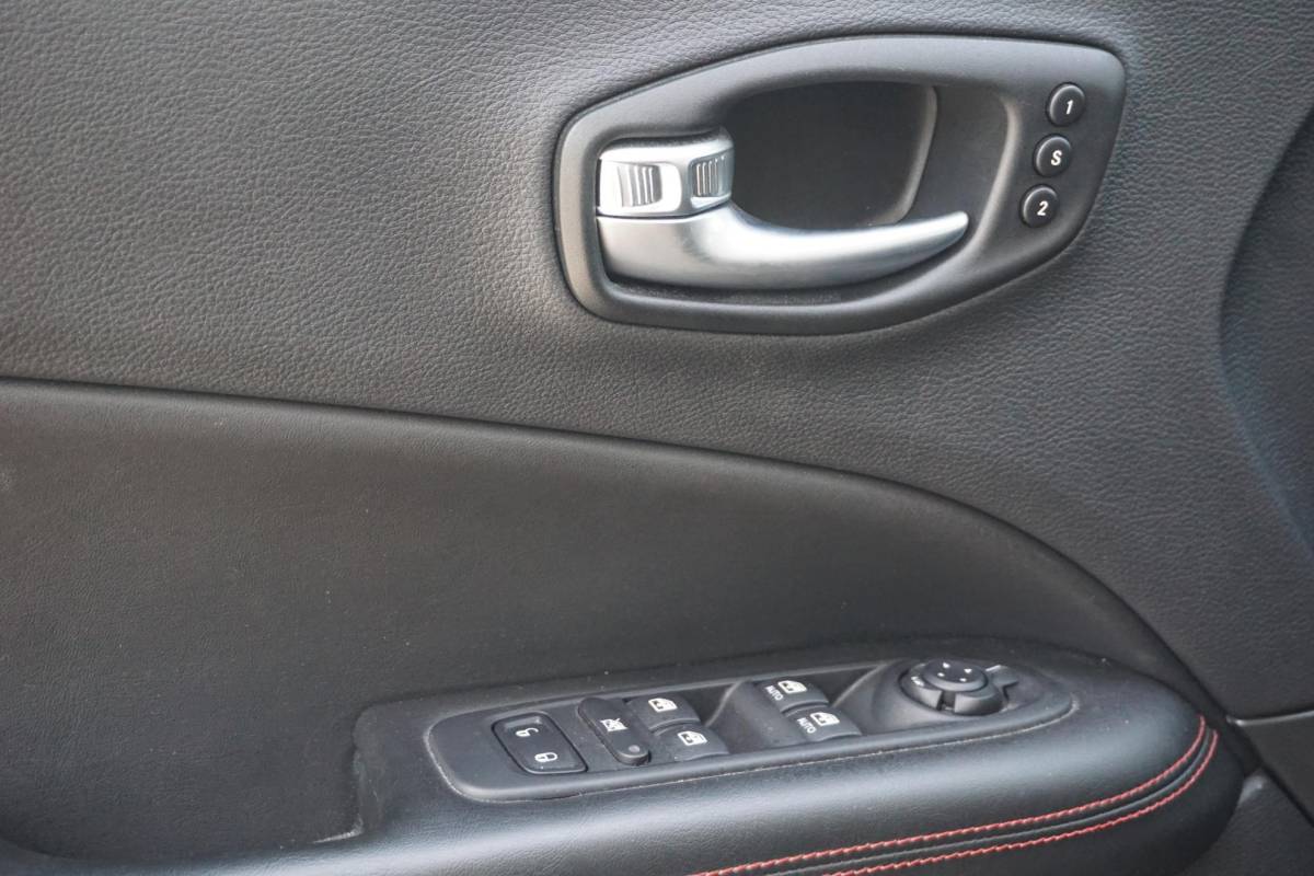 Jeep Compass Jeep Compass 4xe 240 Plug-in Hybrid Electric Trailhawk | PANO | LED
