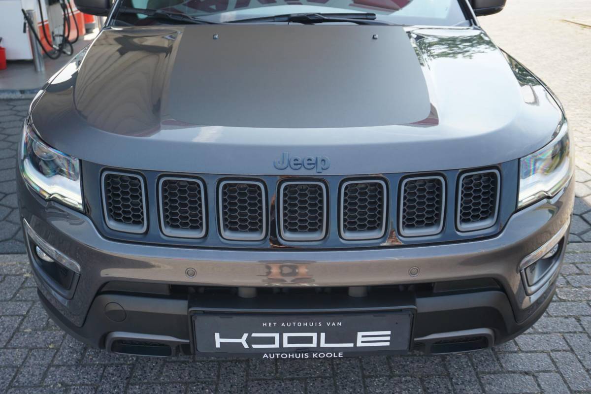 Jeep Compass Jeep Compass 4xe 240 Plug-in Hybrid Electric Trailhawk | PANO | LED