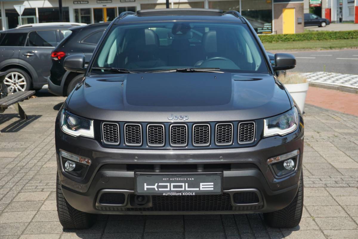 Jeep Compass Jeep Compass 4xe 240 Plug-in Hybrid Electric Trailhawk | PANO | LED