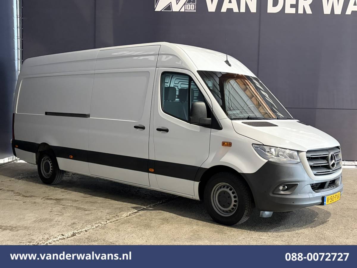 Mercedes-Benz Sprinter Mercedes-Benz Sprinter 316 CDI 164pk L3H2 Euro6 Airco | Camera | Navigatie | Apple Carplay | Chauffeursstoel Cruisecontrol, Android Auto, Stoelverwarming, 270Graden Achterdeuren, Parkeersensoren, Bijrijdersbank