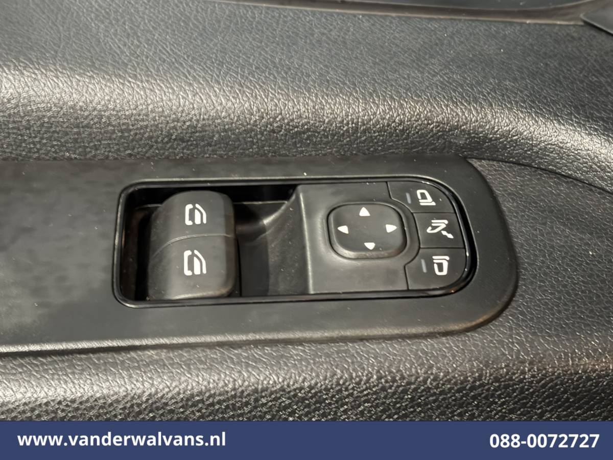 Mercedes-Benz Sprinter Mercedes-Benz Sprinter 316 CDI 164pk L3H2 Euro6 Airco | Camera | Navigatie | Apple Carplay | Chauffeursstoel Cruisecontrol, Android Auto, Stoelverwarming, 270Graden Achterdeuren, Parkeersensoren, Bijrijdersbank