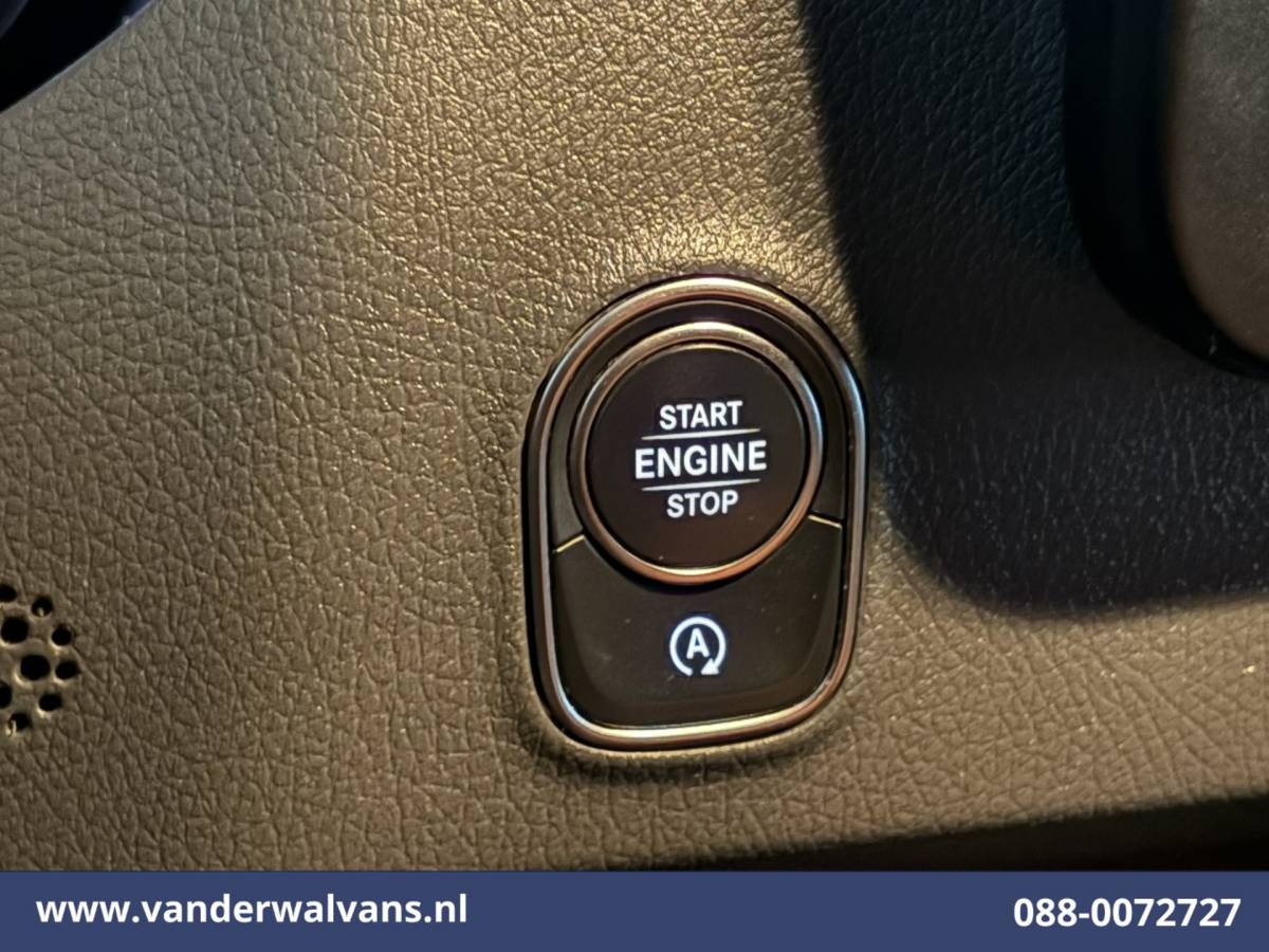 Mercedes-Benz Sprinter Mercedes-Benz Sprinter 316 CDI 164pk L3H2 Euro6 Airco | Camera | Navigatie | Apple Carplay | Chauffeursstoel Cruisecontrol, Android Auto, Stoelverwarming, 270Graden Achterdeuren, Parkeersensoren, Bijrijdersbank
