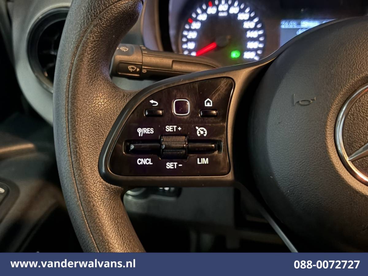Mercedes-Benz Sprinter Mercedes-Benz Sprinter 316 CDI 164pk L3H2 Euro6 Airco | Camera | Navigatie | Apple Carplay | Chauffeursstoel Cruisecontrol, Android Auto, Stoelverwarming, 270Graden Achterdeuren, Parkeersensoren, Bijrijdersbank
