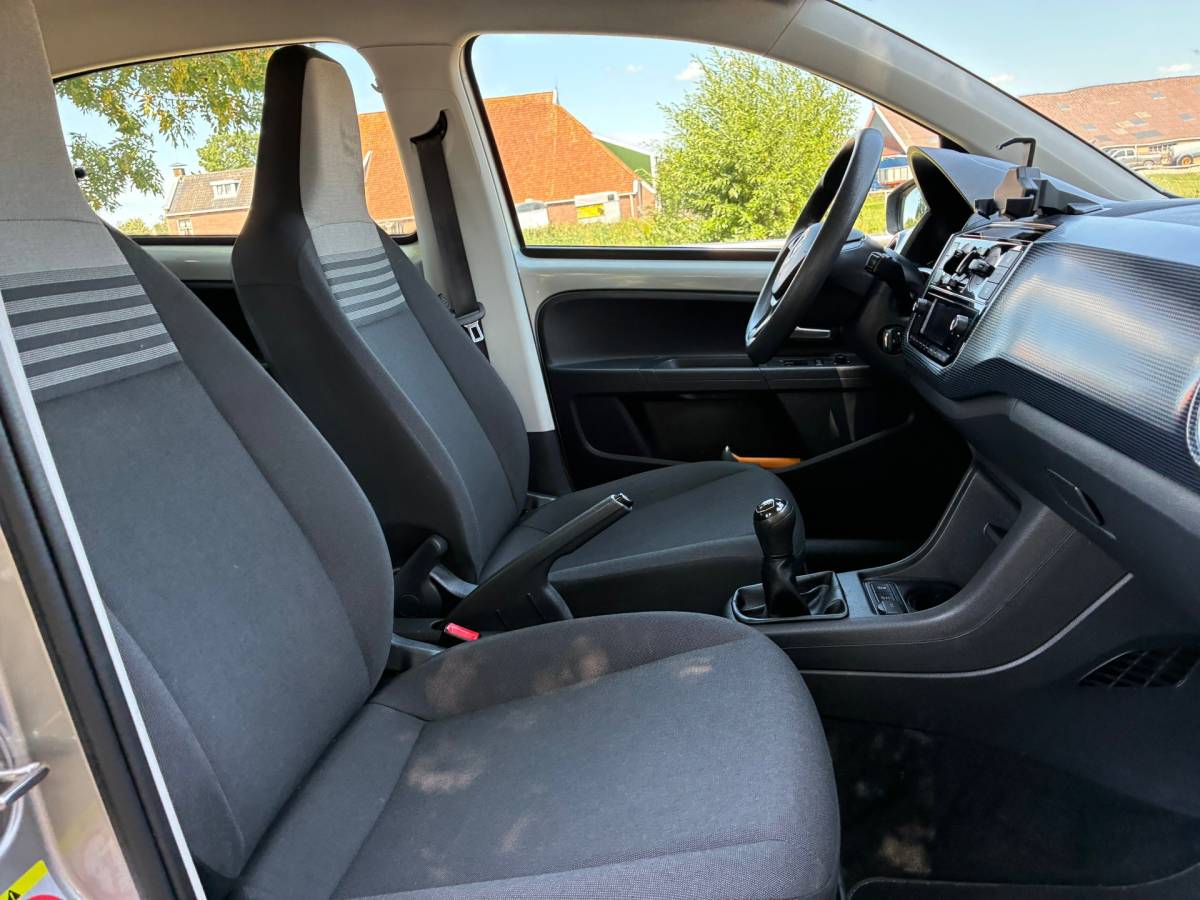 Volkswagen up! Volkswagen Up! 1.0 BMT move up! | 5-Deurs + Airco nu € 5.450,-!!!