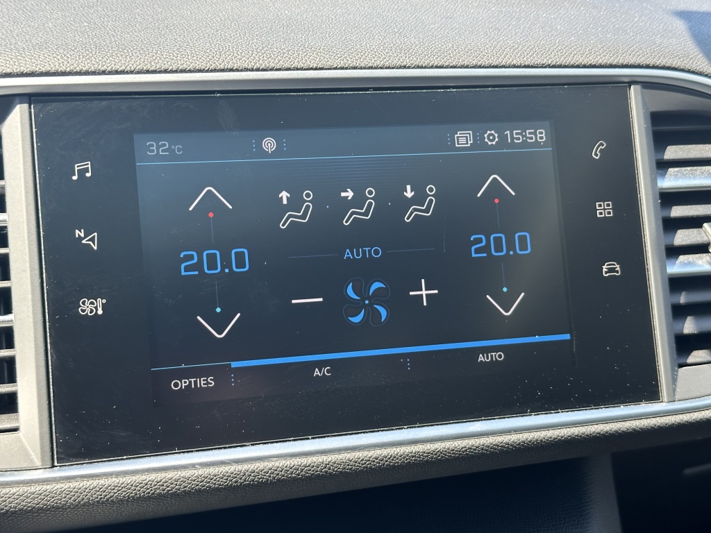 Peugeot 308 Peugeot 308 1.2 blue lease Executive | CarPlay | Navi | PDC V+A |