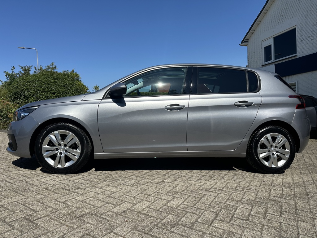 Peugeot 308 Peugeot 308 1.2 blue lease Executive | CarPlay | Navi | PDC V+A |