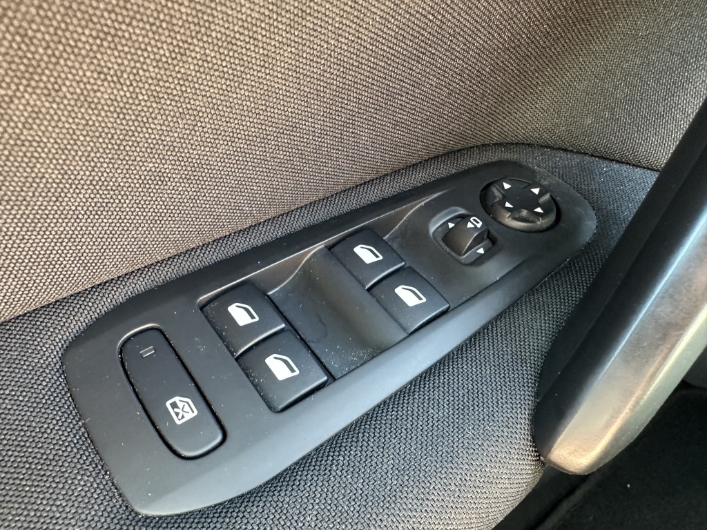 Peugeot 308 Peugeot 308 1.2 blue lease Executive | CarPlay | Navi | PDC V+A |