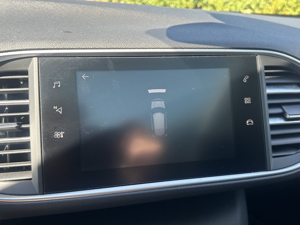 Peugeot 308 Peugeot 308 1.2 blue lease Executive | CarPlay | Navi | PDC V+A |
