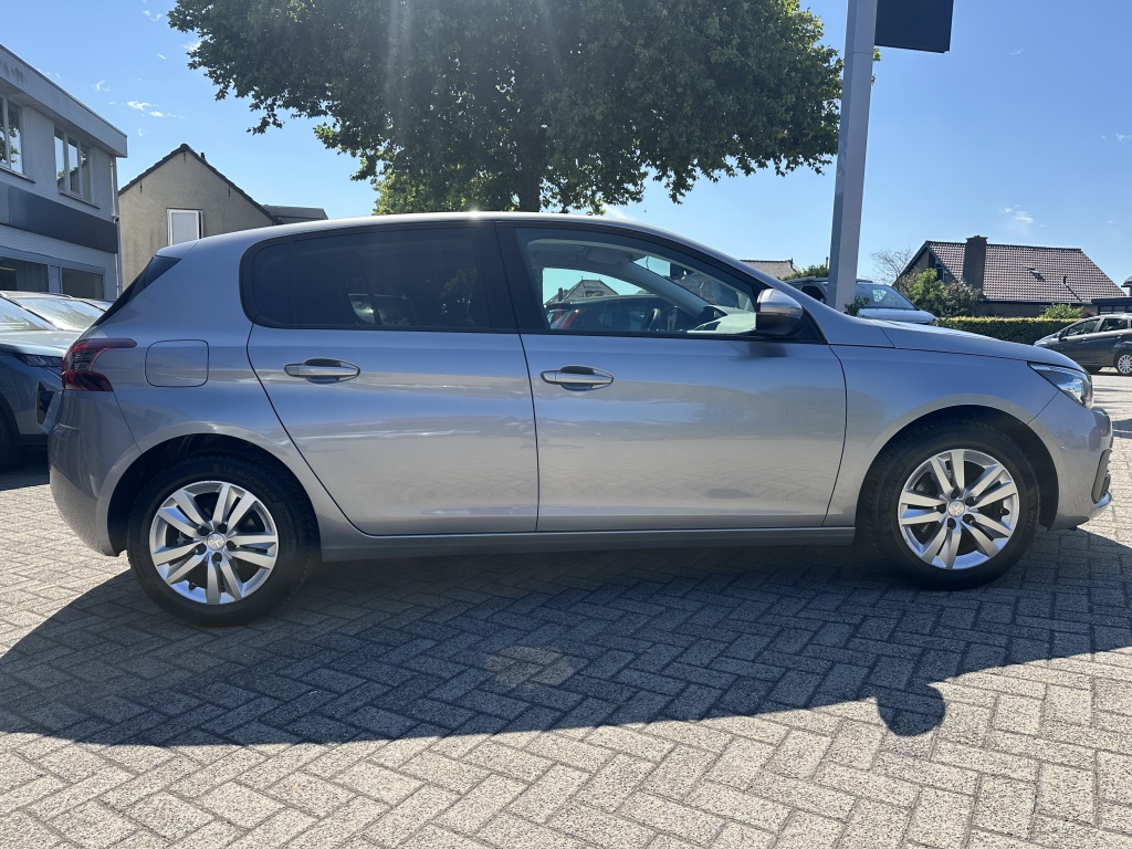 Peugeot 308 Peugeot 308 1.2 blue lease Executive | CarPlay | Navi | PDC V+A |