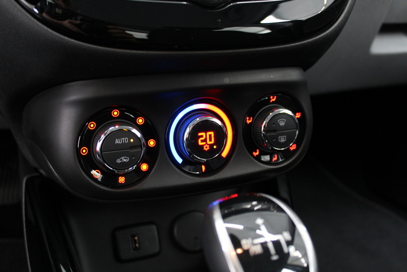 Opel Corsa Opel Corsa 1.4 Online Edition 90PK, AUTOMAAT | RIJKLAAR | DEELS LEER | CARPLAY | CRUISE CONTROLE