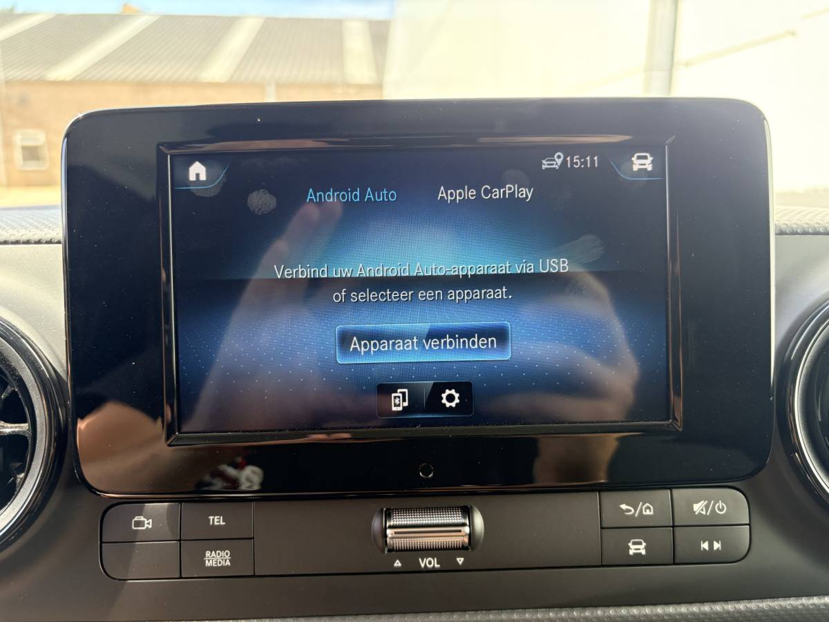 Mercedes-Benz eCitan Mercedes-Benz eCitan 112 51kWh L2 284 WLTP 98% (SOH) Camera MBUX Trekhaak 75kW Snelladen Apple Carplay Cruise Control