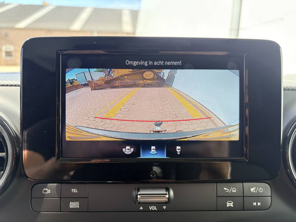 Mercedes-Benz eCitan Mercedes-Benz eCitan 112 51kWh L2 284 WLTP 98% (SOH) Camera MBUX Trekhaak 75kW Snelladen Apple Carplay Cruise Control
