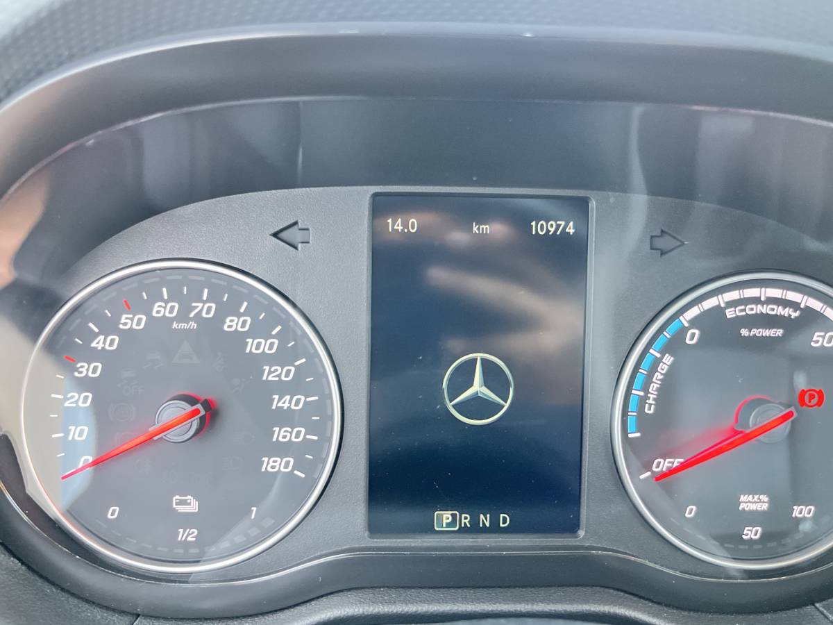 Mercedes-Benz eCitan Mercedes-Benz eCitan 112 51kWh L2 284 WLTP 98% (SOH) Camera MBUX Trekhaak 75kW Snelladen Apple Carplay Cruise Control