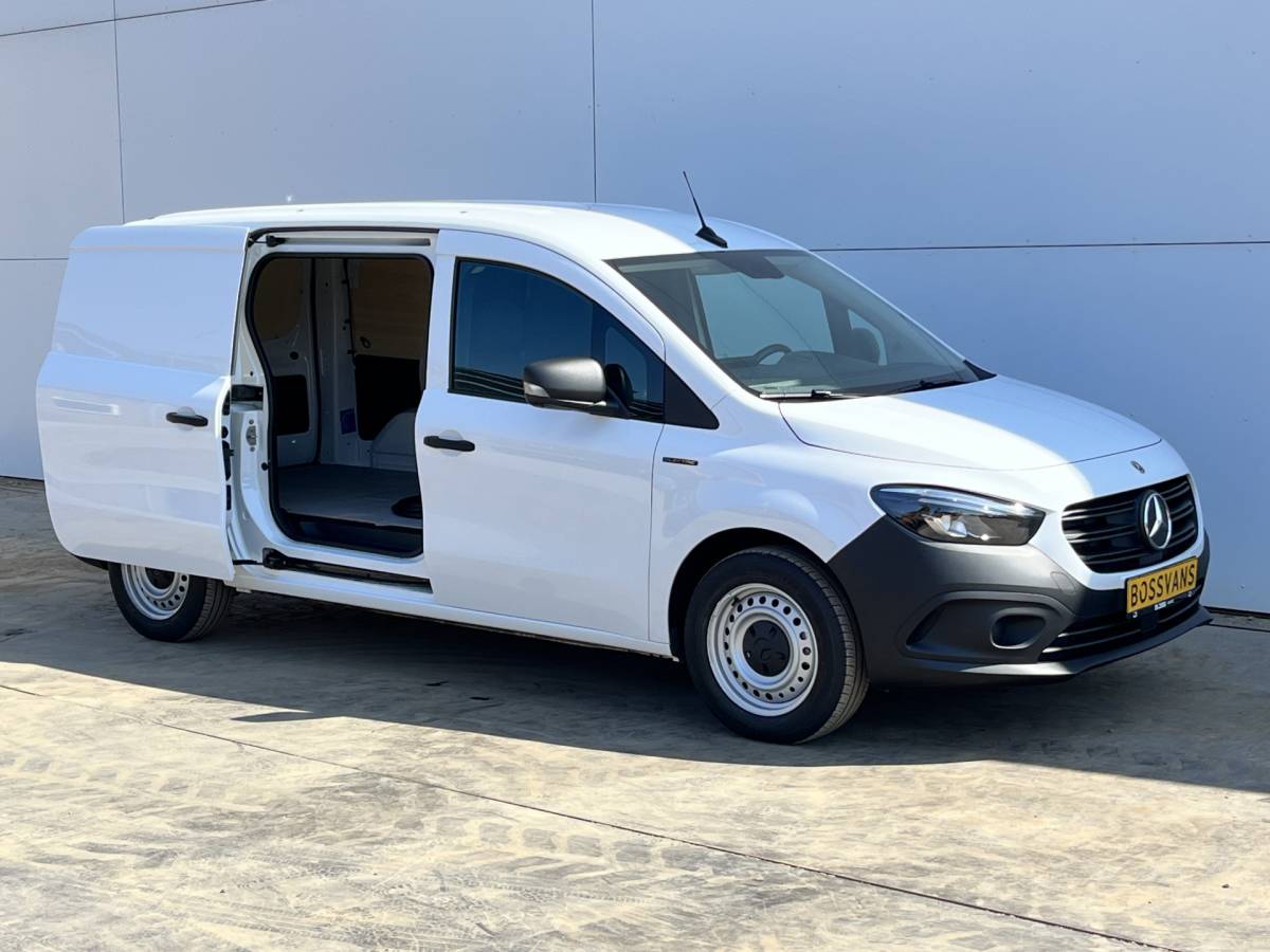 Mercedes-Benz eCitan Mercedes-Benz eCitan 112 51kWh L2 284 WLTP 98% (SOH) Camera MBUX Trekhaak 75kW Snelladen Apple Carplay Cruise Control
