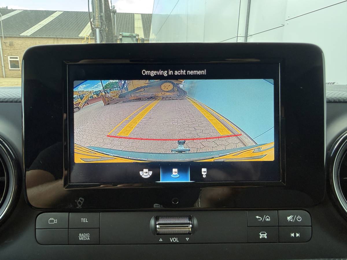 Mercedes-Benz eCitan Mercedes-Benz eCitan 112 51kWh L2 284 WLTP 98% (SOH) Camera MBUX Trekhaak 75kW Snelladen Apple Carplay Cruise Control