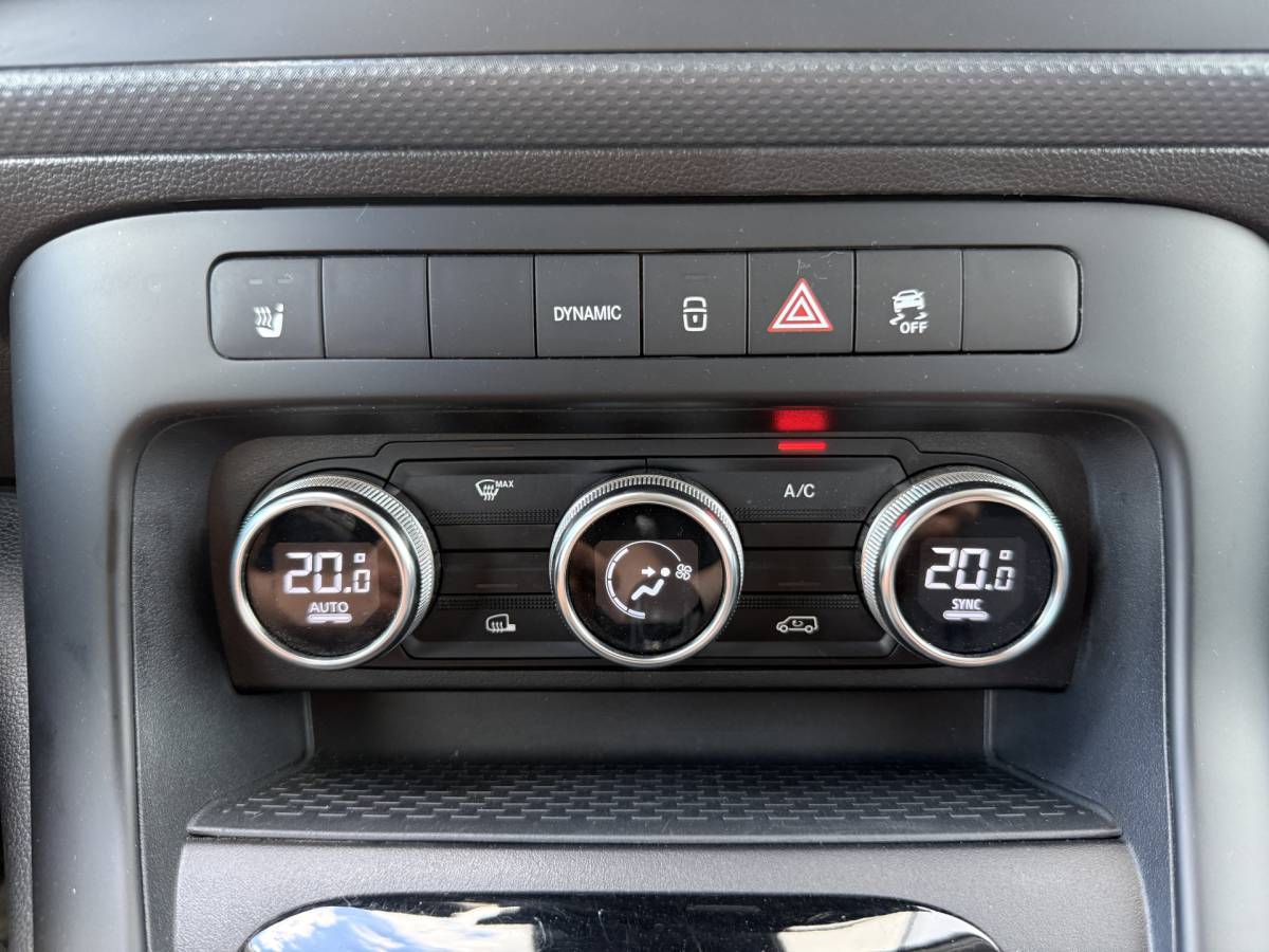 Mercedes-Benz eCitan Mercedes-Benz eCitan 112 51kWh L2 284 WLTP 98% (SOH) Camera MBUX Trekhaak 75kW Snelladen Apple Carplay Cruise Control