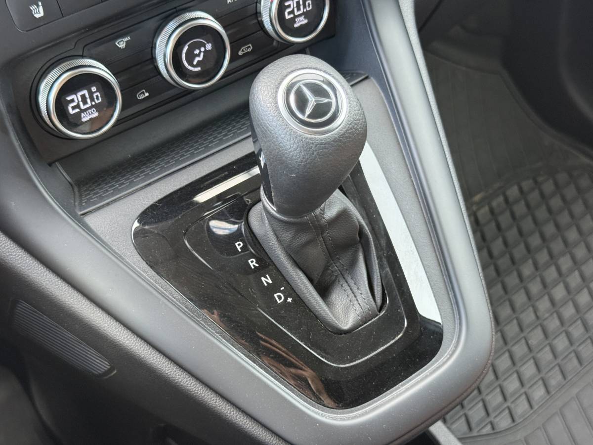 Mercedes-Benz eCitan Mercedes-Benz eCitan 112 51kWh L2 284 WLTP 98% (SOH) Camera MBUX Trekhaak 75kW Snelladen Apple Carplay Cruise Control
