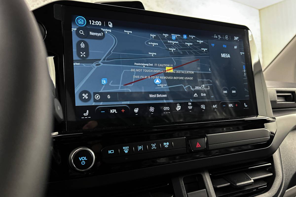 Ford  Ford E-Custom 340 L2 71KWh Sport | 2x schuifdeur | 3-zitplaatsen | Stoelverwarming