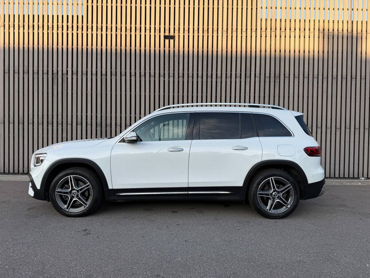 Mercedes-Benz GLB Mercedes-Benz GLB 200 D / Grijs kenteken / AMG Line