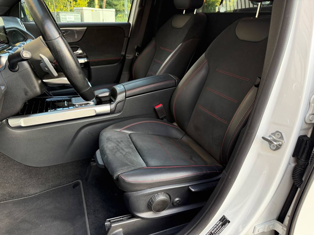 Mercedes-Benz GLB Mercedes-Benz GLB 200 D / Grijs kenteken / AMG Line